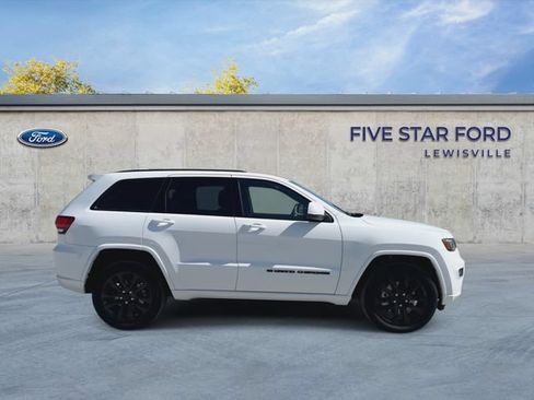 Used 2022 Jeep Grand Cherokee Laredo X AWD/4WD image 9