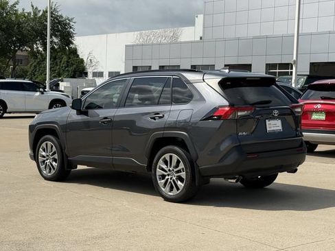 Used 2023 Toyota RAV4 XLE Premium FWD image 6
