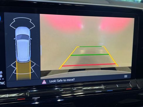 Certified 2024 Volkswagen Atlas SE w/ Black Wheel Package FWD image 27