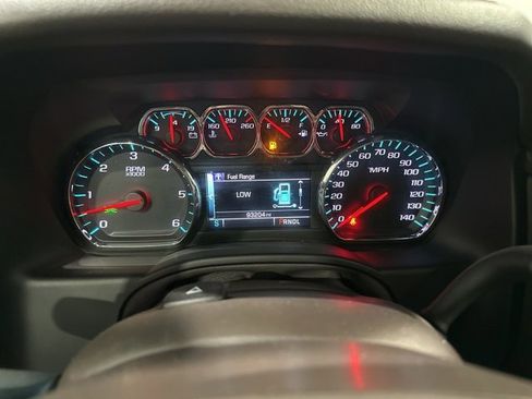 Used 2019 Chevrolet Suburban Premier image 18