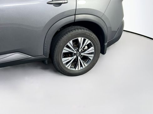 Used 2021 Nissan Rogue SV image 28