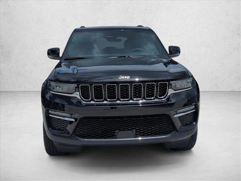 Used 2025 Jeep Grand Cherokee Limited RWD image 2