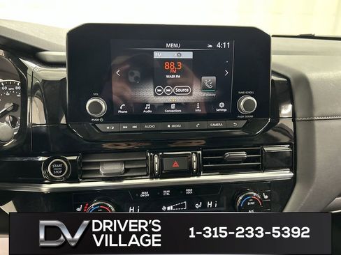 Used 2023 Nissan Pathfinder SV w/ Black Appearance Package AWD/4WD image 14