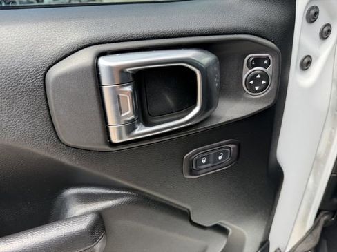 Used 2019 Jeep Wrangler Unlimited Sport AWD/4WD image 11