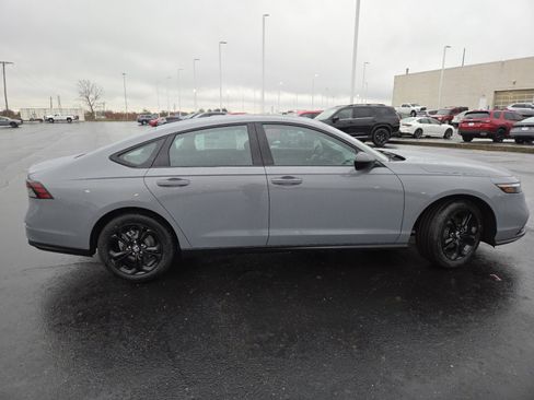 New 2025 Honda Accord SE image 18