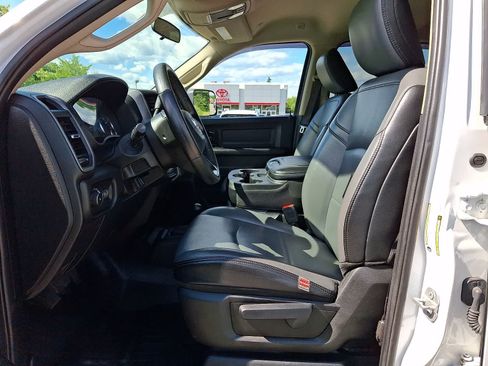 Used 2020 RAM 2500 Tradesman w/ Chrome Appearance Group AWD/4WD image 15