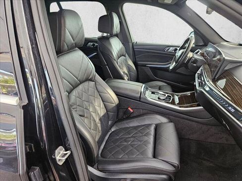 Used 2025 BMW X5 xDrive40i AWD/4WD image 18