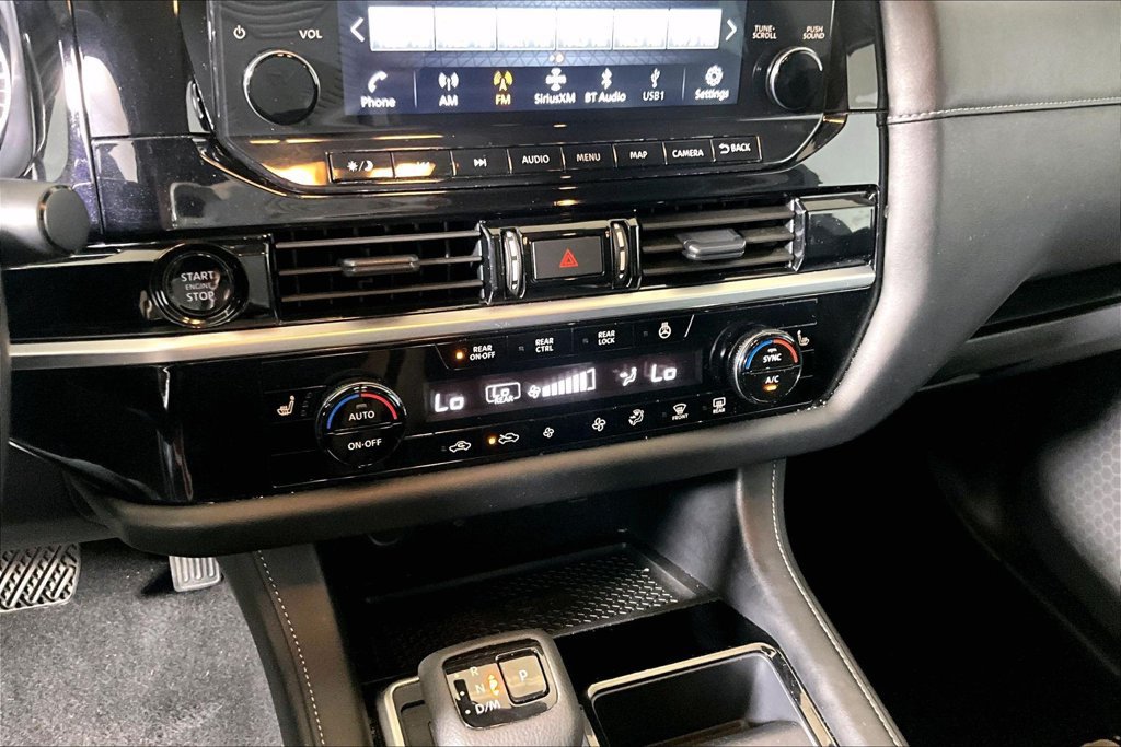 Used 2025 Nissan Pathfinder SL FWD image 25