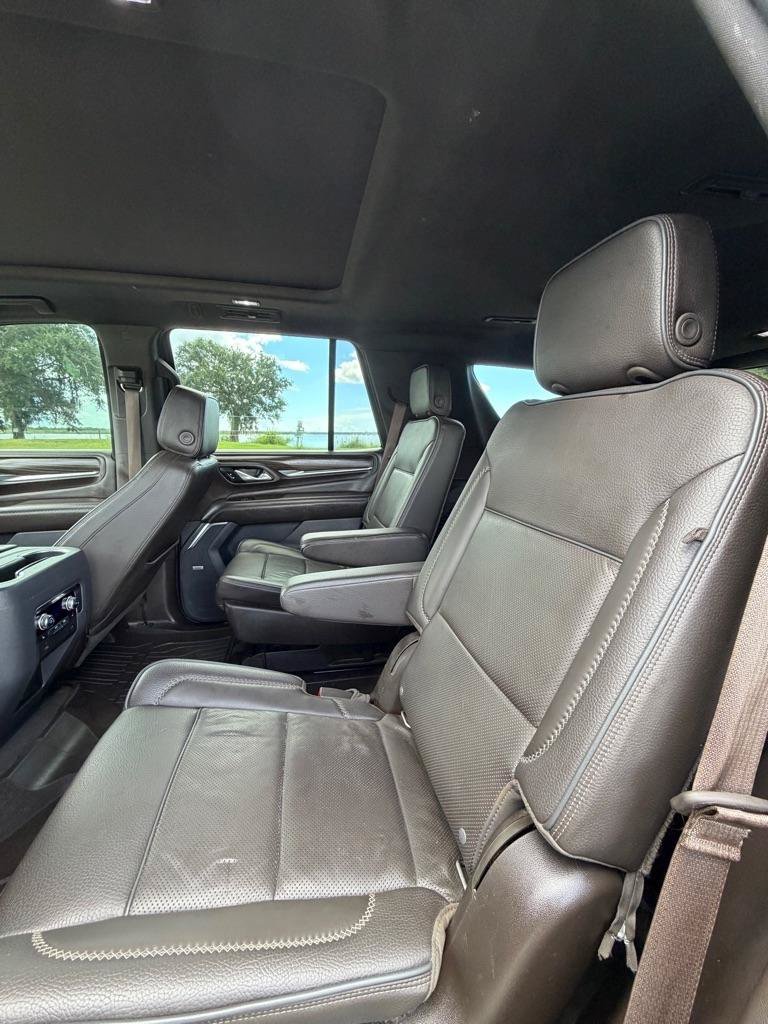 Used 2021 GMC Yukon Denali w/ Denali Premium Package RWD image 13