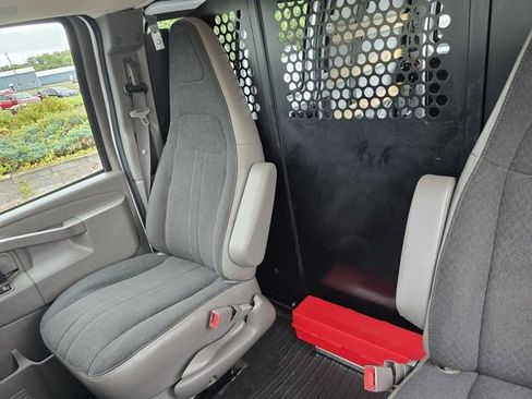 Used 2023 Chevrolet Express 2500 w/ Driver Convenience Package image 16