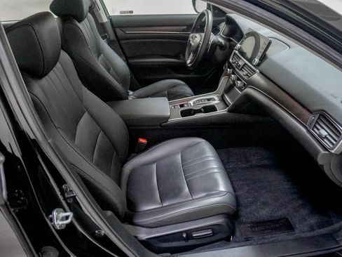 Used 2022 Honda Accord Touring image 31