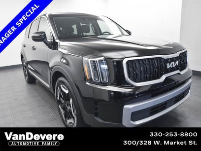 Used 2023 Kia Telluride EX w/ EX Captain's Chair Package