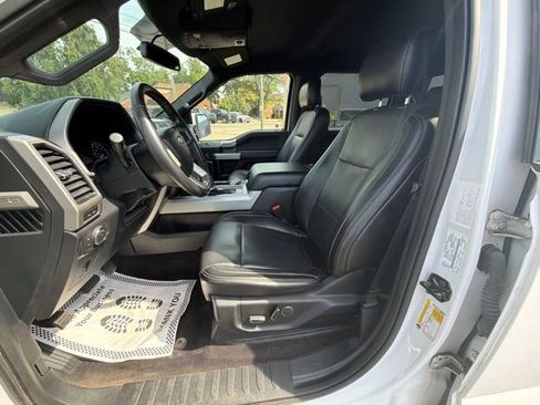 Used 2017 Ford F150 Lariat w/ Equipment Group 501A Mid AWD/4WD image 17