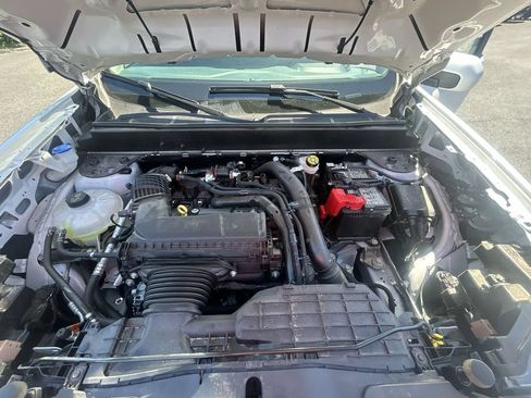 Used 2025 Ford Maverick Lobo AWD/4WD image 32