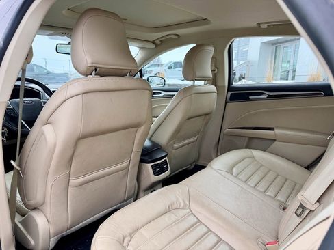 Used 2016 Ford Fusion SE w/ Equipment Group 202A image 11