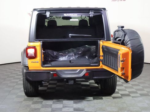 Used 2025 Jeep Wrangler Unlimited Sport S 4xe w/ Convenience Group AWD/4WD image 10