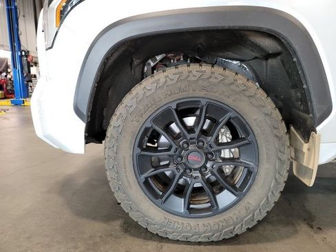 Used 2024 Toyota Tundra Limited w/ TRD Off-Road Package AWD/4WD image 11