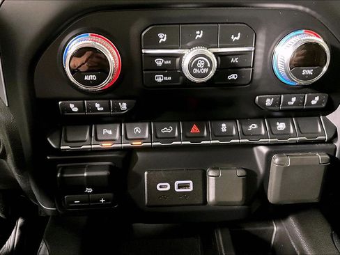 Used 2019 GMC Sierra 1500 SLT w/ SLT Convenience Package image 30