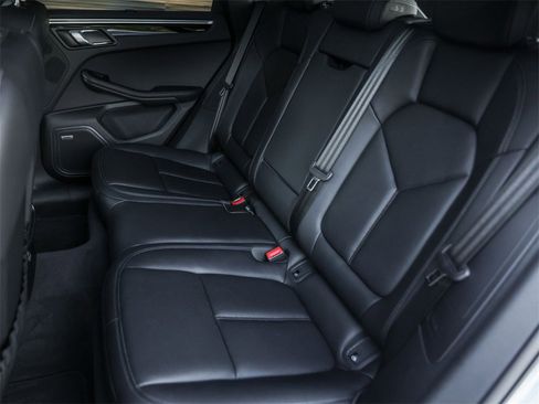 Used 2024 Porsche Macan S image 34