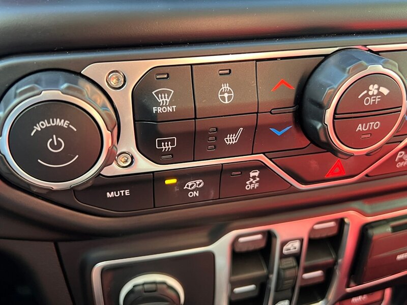 Used 2023 Jeep Wrangler Unlimited Rubicon 392 AWD/4WD image 34