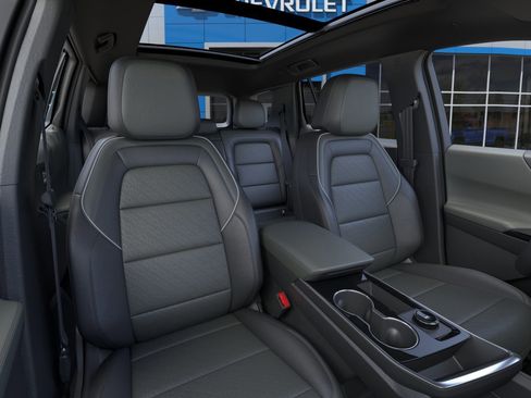 New 2026 Chevrolet Equinox LT AWD/4WD image 17