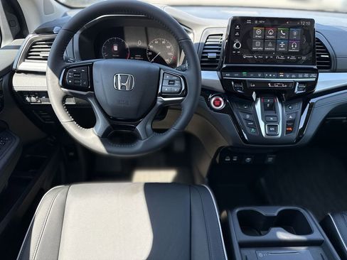 New 2026 Honda Odyssey Touring image 22