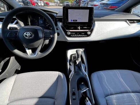 Certified 2025 Toyota Corolla SE FWD image 5