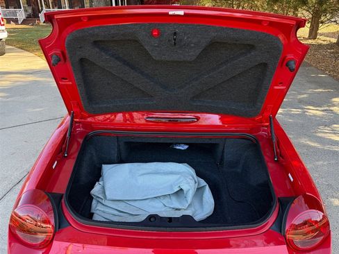 Used 2004 Ford Thunderbird image 63