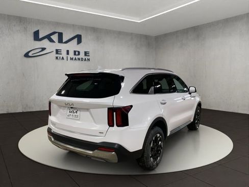 Used 2026 Kia Sorento S image 7