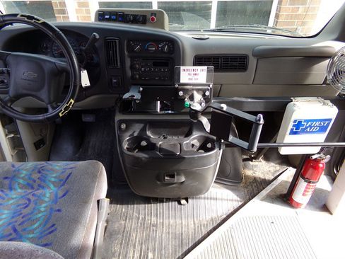 Used 2001 Chevrolet Express 3500 image 20