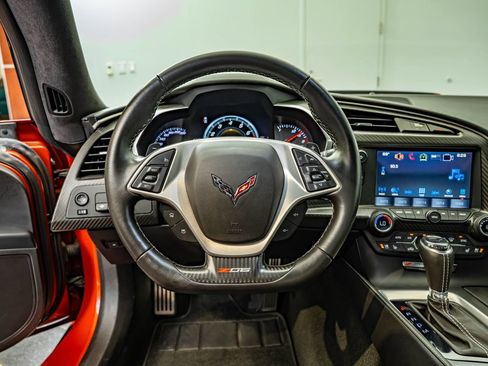 Used 2016 Chevrolet Corvette Z06 w/ 3LZ Preferred Equipment Group RWD image 34