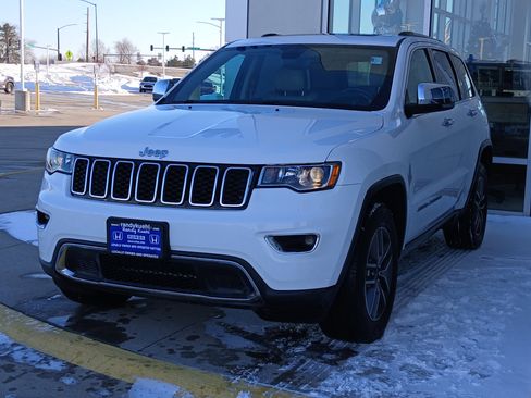 Used 2021 Jeep Grand Cherokee Limited w/ Trailer Tow Group IV image 2