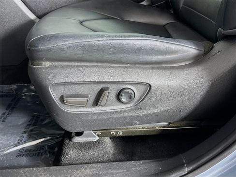 Used 2020 Toyota Highlander XLE FWD image 20