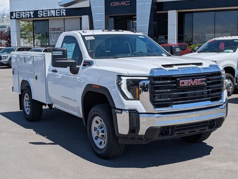 New 2025 GMC Sierra 3500 Pro w/ Convenience Package image 8