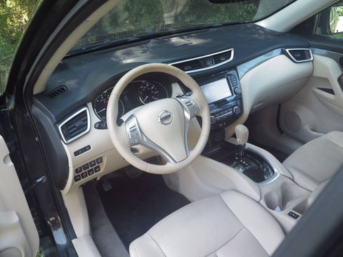 Used 2015 Nissan Rogue SL w/ SL Premium Package AWD/4WD image 8