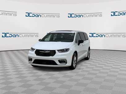 New 2026 Chrysler Pacifica Limited