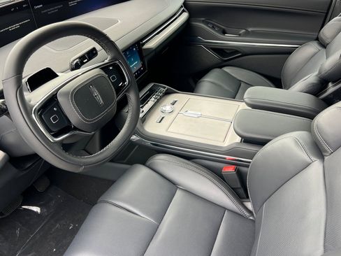 New 2025 Lincoln Navigator Reserve w/ Jet Appearance Package image 8