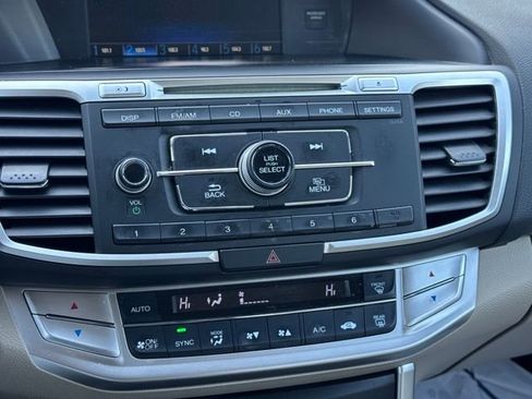 Used 2015 Honda Accord LX image 11