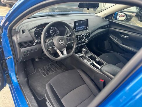 Used 2024 Nissan Sentra SV FWD image 13