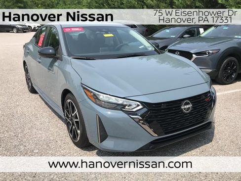 Certified 2025 Nissan Sentra SR w/ Trunk Package FWD image 1