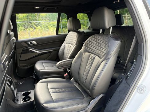 Used 2022 BMW X7 M50i AWD/4WD image 26