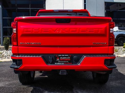 Used 2023 Chevrolet Silverado 1500 Custom AWD/4WD image 5