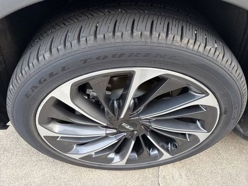 Used 2024 Lincoln Aviator Reserve w/ Equipment Group 201A image 12