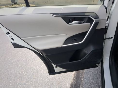 Used 2019 Toyota RAV4 XLE w/ All Weather Liner Package AWD/4WD image 25