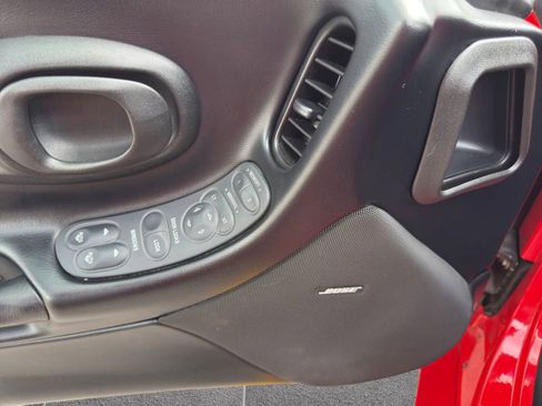 Used 2000 Chevrolet Corvette Convertible w/ Memory Pkg image 21