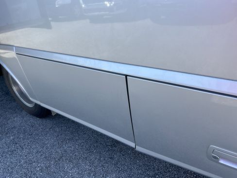 Used 2015 Mercedes-Benz Sprinter 3500 image 77