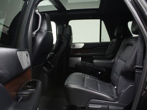 Used 2023 Lincoln Navigator L Reserve w/ Equipment Group 201A image 13