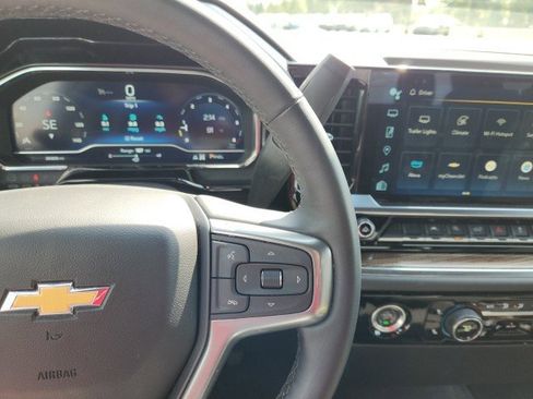 Used 2023 Chevrolet Silverado 1500 LT image 41