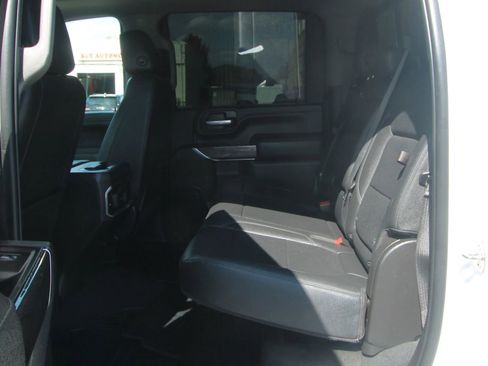 Used 2021 Chevrolet Silverado 2500 LTZ w/ LTZ Convenience Package image 11