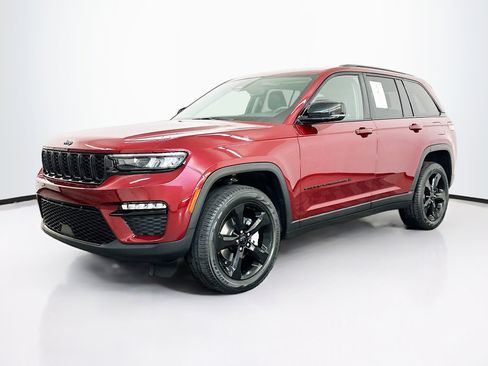 Used 2023 Jeep Grand Cherokee Limited w/ Black Appearance Package AWD/4WD image 3